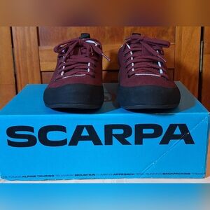NIB NWOT SCARPA "Spirit" climbing shoes Size 7 1/2 USm, Size 8 1/2 USw